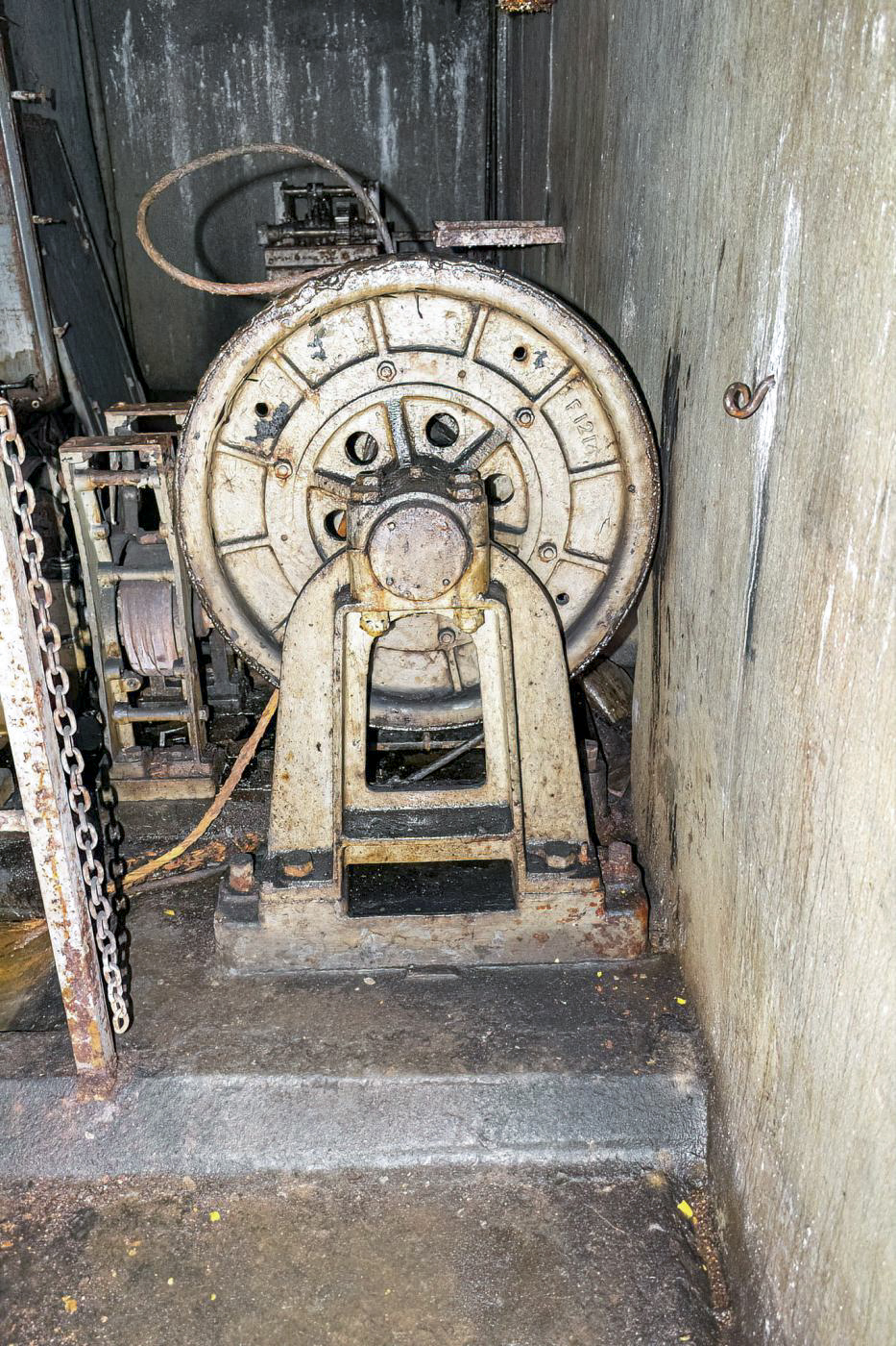 Ligne Maginot - METRICH - A17 - (Ouvrage d'artillerie) - Bloc 8
Moteur du monte charge - David Palmer