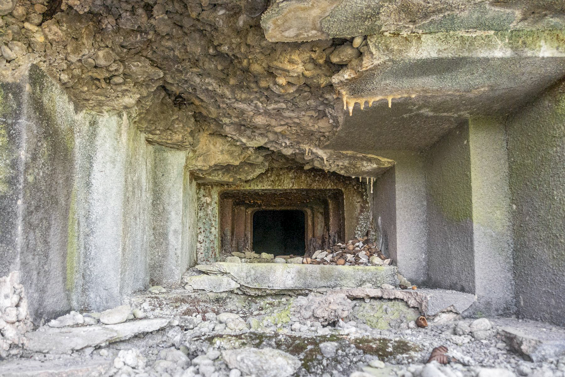 Ligne Maginot - 31/3 - SAASENHEIM - (Casemate d'infanterie - Double) - Créneau JM de la chambre de tir Sud - David Palmer