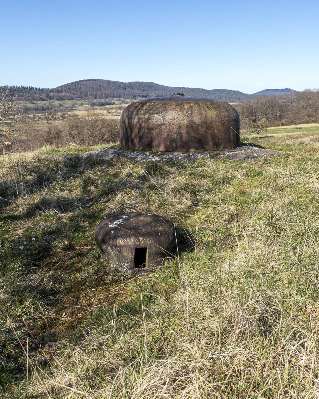 Ligne Maginot - FOUR A CHAUX - FAC - (Ouvrage d'artillerie) - Bloc 4
Cloche VDP et champignon de prise d'air - David Palmer