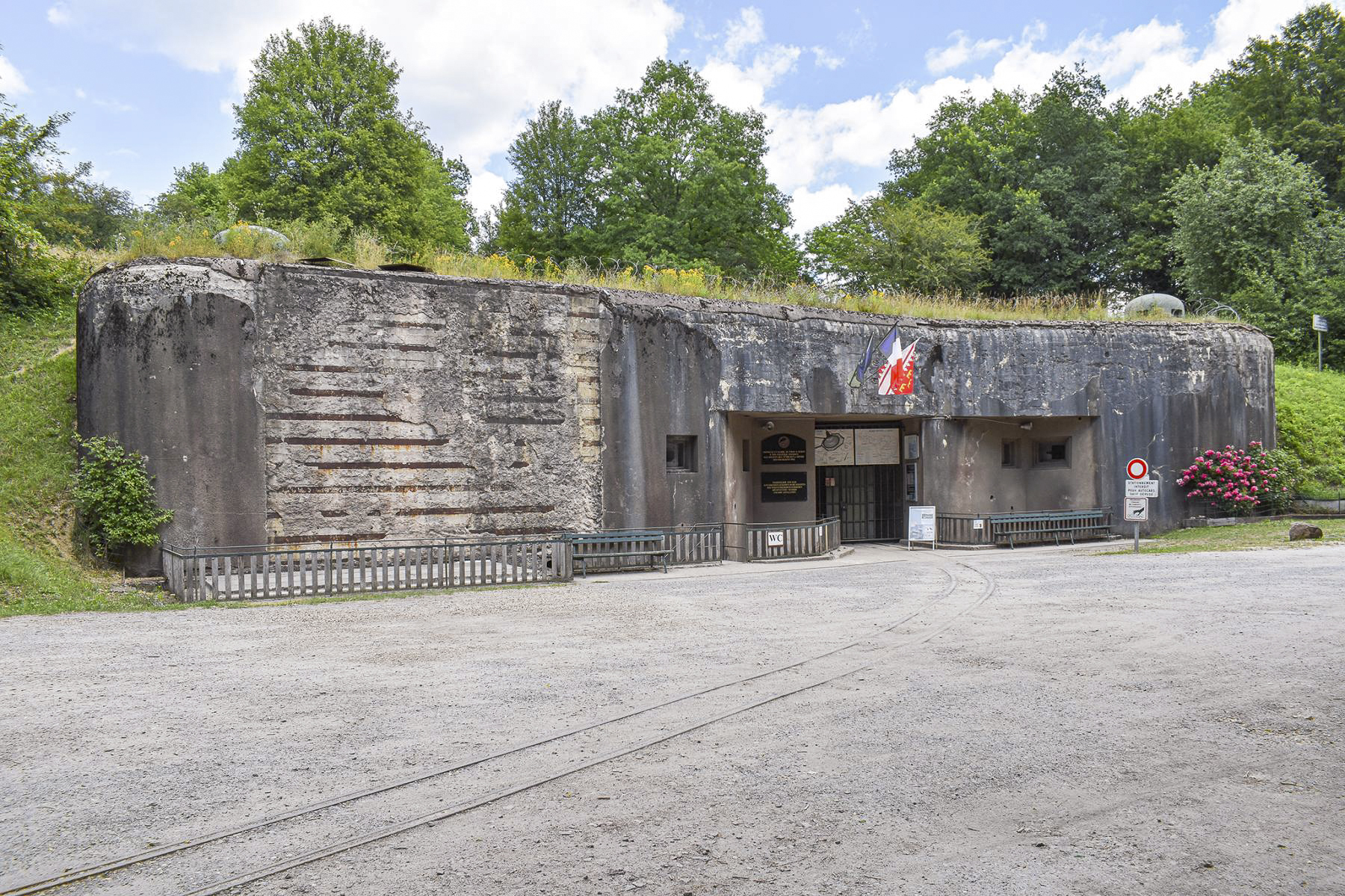 Ligne Maginot - FOUR A CHAUX - FAC - (Ouvrage d'artillerie) - Entrée munitions
Aiguillage de voie de 60 mis en place après une réfection
 - David Palmer