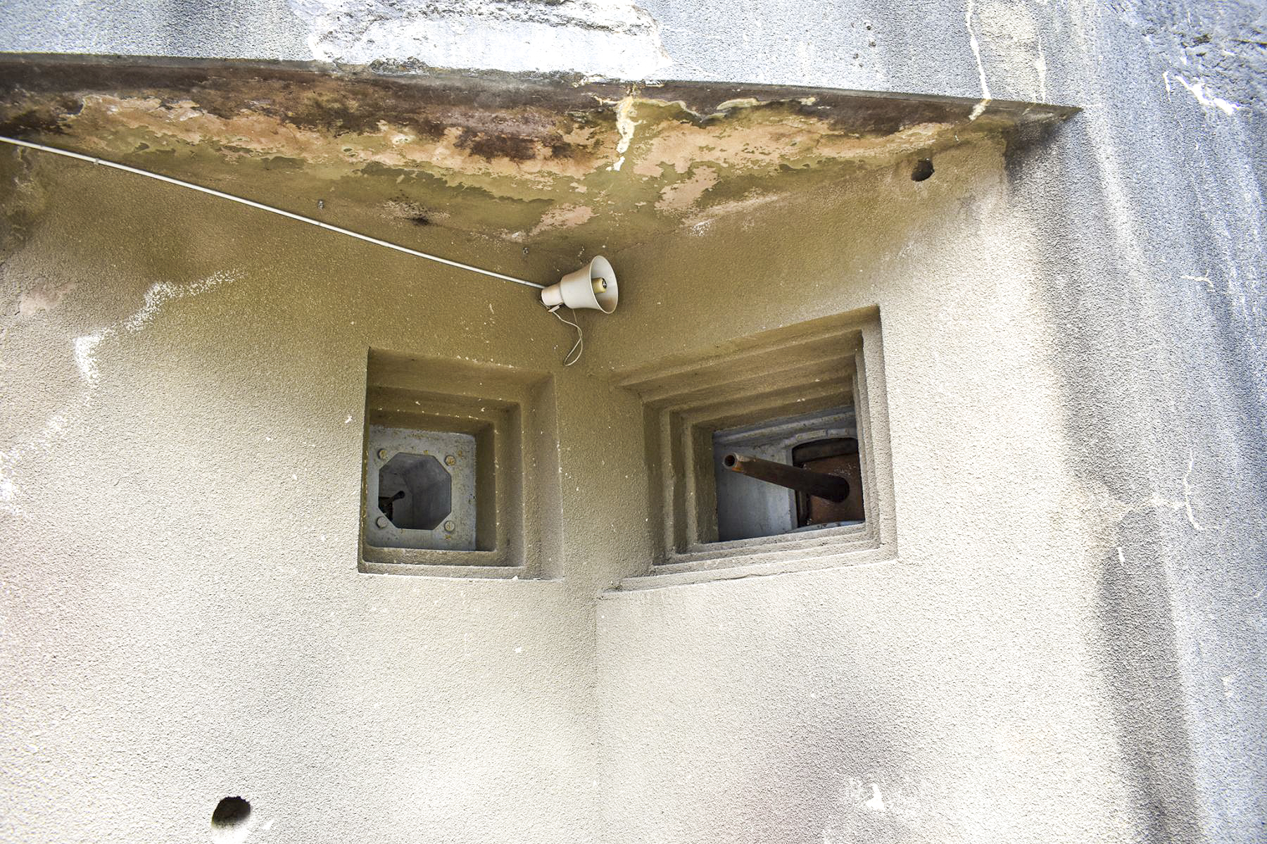 Ligne Maginot - FOUR A CHAUX - FAC - (Ouvrage d'artillerie) - Entrée munitions 
Créneau FM 24/29 et JM/47 - David Palmer