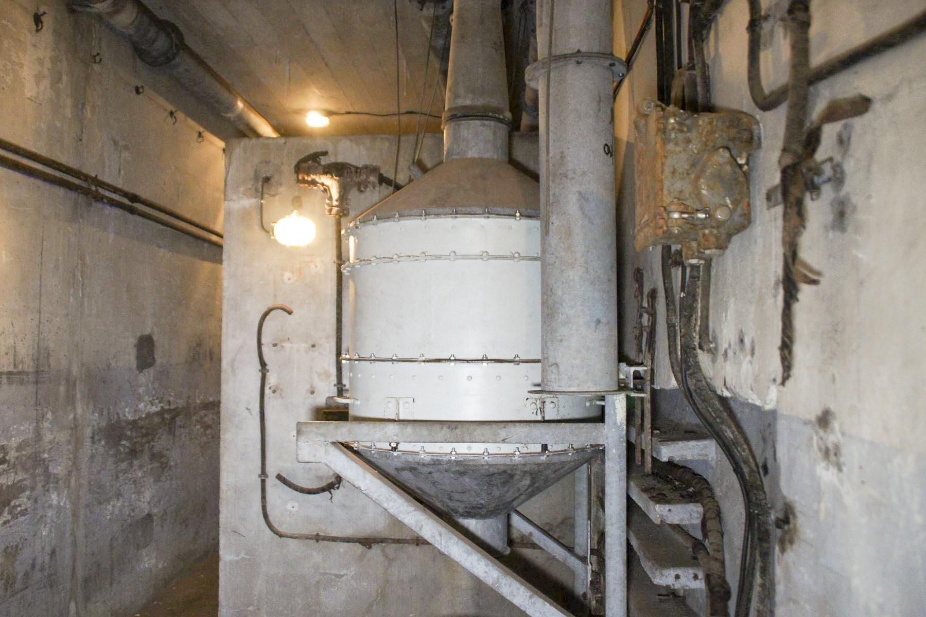 Ligne Maginot - MICHELSBERG - A22 - (Ouvrage d'artillerie) - Entrée mixte
La ventilation du bloc d'entrée. - STENGER Mathieu