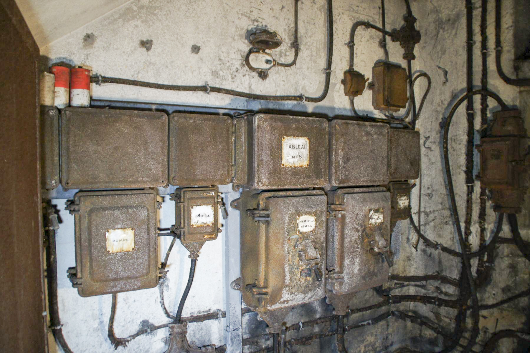 Ligne Maginot - MICHELSBERG - A22 - (Ouvrage d'artillerie) - Entrée mixte
Le tableau électrique du bloc. - STENGER Mathieu