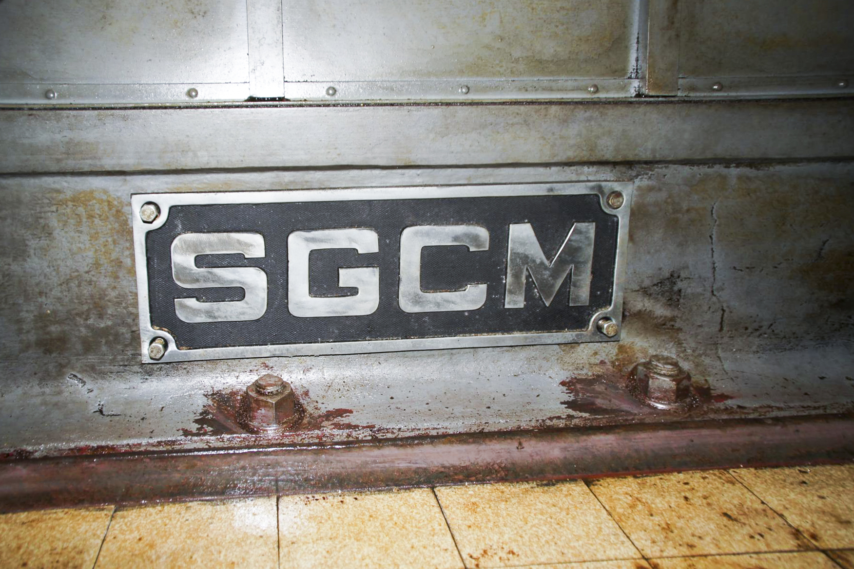 Ligne Maginot - MICHELSBERG - A22 - (Ouvrage d'artillerie) - La plaque d'un des moteurs. - STENGER Mathieu