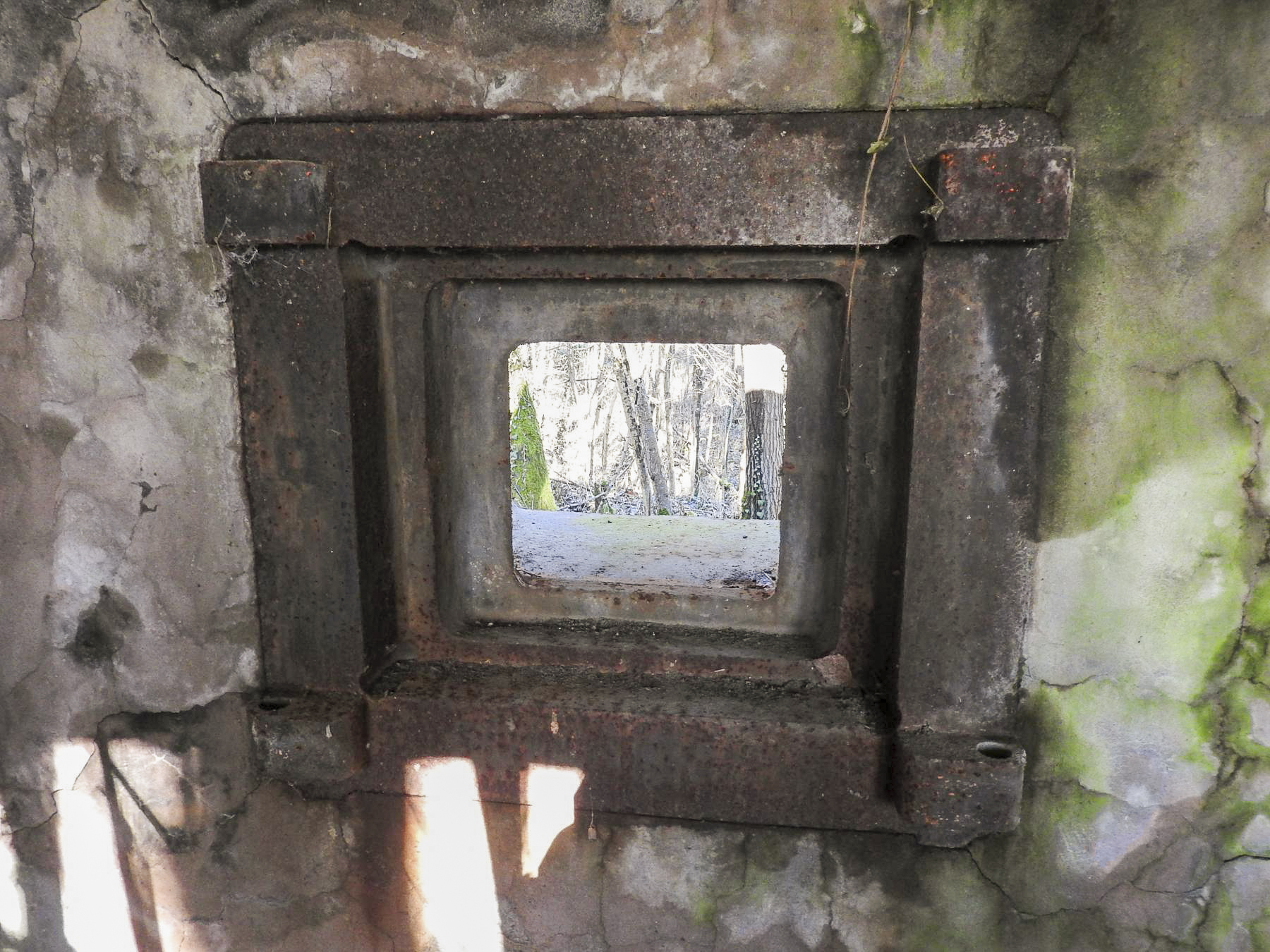 Ligne Maginot - DRACHENBRONN - (Stand de tir) - Un des créneaux - STENGER Mathieu