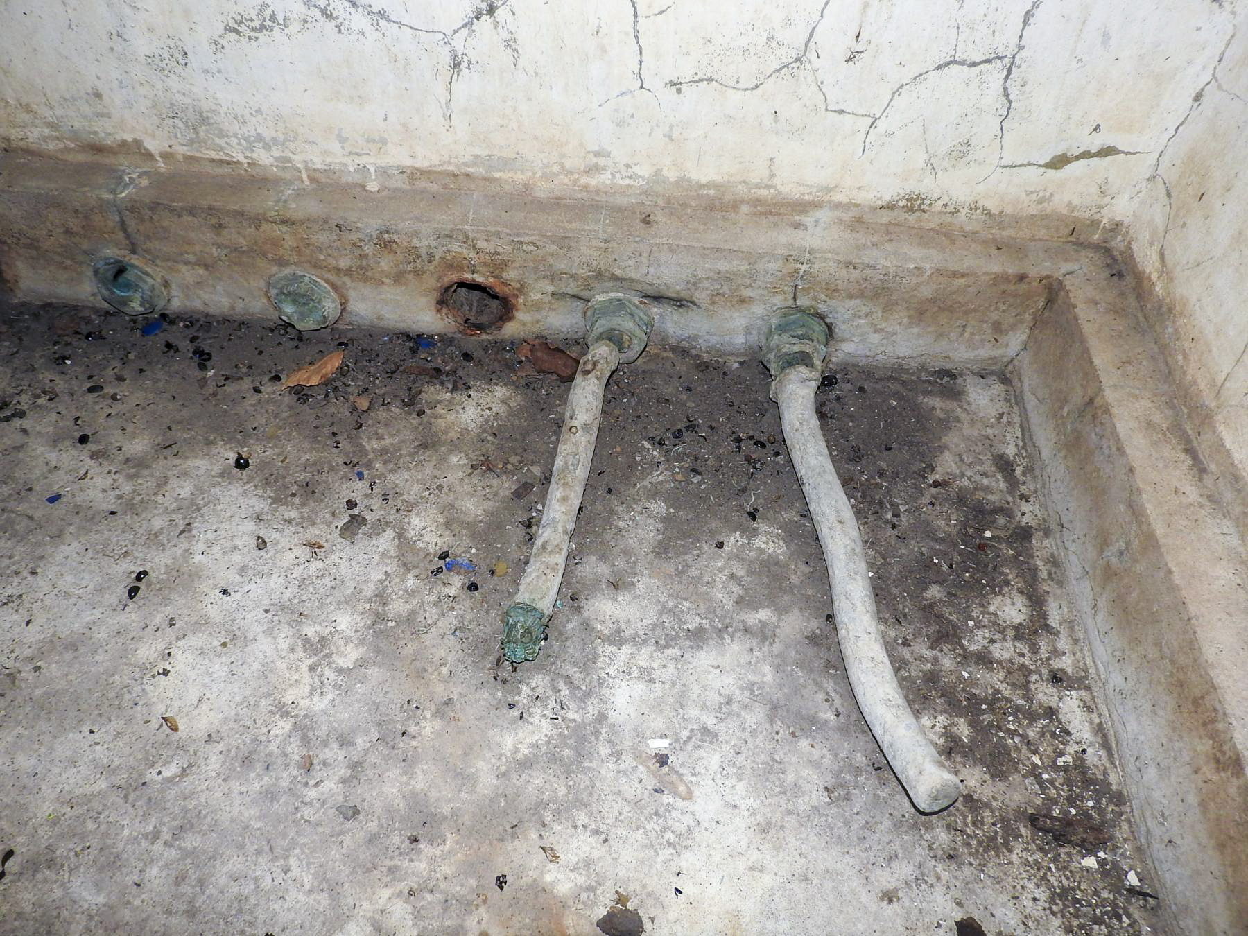 Ligne Maginot - G5 - (Chambre de coupure) - Les entrées de câbles - STENGER Mathieu