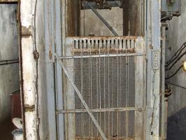 Ligne Maginot - MICHELSBERG - A22 - (Ouvrage d'artillerie) - La cabine du monte-charge du bloc 5.