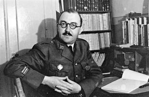 Ligne Maginot - HOCHWALD - (Ouvrage d'artillerie) - Les officiers de l'ouvrage
Le Cne Ducout commandant l'artillerie de l'ouvrage Ouest