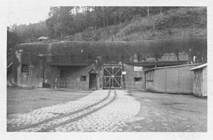Ligne Maginot - HOCHWALD - (Ouvrage d'artillerie) - Bloc 8
Entrée munitions
L'entrée munitions sous l'occupation