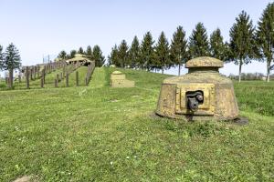 Ligne Maginot - ESCH - (Casemate d'infanterie - Double) - Matériel exposé
Tourelle de char FT