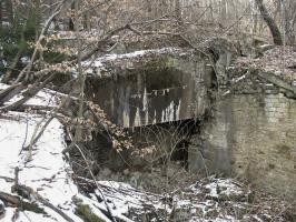 Ligne Maginot - HOCHWALD C7 ( Casemate d'infanterie ) - La casemate et le fossé antichar