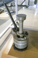 Ligne Maginot - Canon de 105 mm Modèle 1913 Schneider - Débouchoir simple pour obus du canon de 105 L mle13 armée de fusées.
Musée de l'artillerie de Draguignan