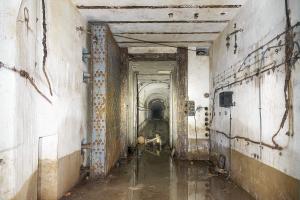 Ligne Maginot - LATIREMONT - A3 - (Ouvrage d'artillerie) - La porte pare-souffle séparant les blocs en avant de l'ouvrage de l'arrière avec le magasin à munitions M1