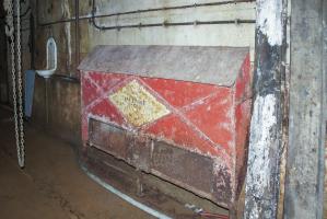 Ligne Maginot - MICHELSBERG - A22 - (Ouvrage d'artillerie) - Bloc 6
Le bac à sable pour la lutte contre l'incendie dans le M2.