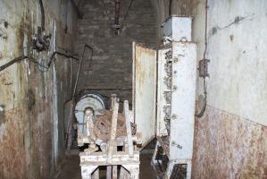 Ligne Maginot - MICHELSBERG - A22 - (Ouvrage d'artillerie) - Bloc 6
Le local technique du monte-charge.