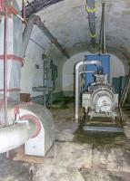 Ligne Maginot - BIRLENBACH - (Abri) - L'usine électrique
Le second groupe électrogène et la travée électrique à sa gauche