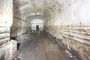 Ligne Maginot - MOLVANGE - A9 - (Ouvrage d'artillerie) - Garage des locotracteurs