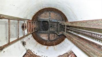 Ligne Maginot - HOFFEN - (Abri) - Vue de dessous du plancher mobile 