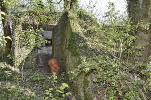 Ligne Maginot - CARREFOUR 121 - (Blockhaus pour arme infanterie) - Entrée