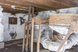 Ligne Maginot - SAEGEMUHLE - (Blockhaus pour arme infanterie) - Chambre de tir ouest
Filtres de la ventilation