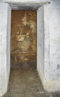 Ligne Maginot - A33 - (Abri) - Salle de troupe à l'extrémité droite
Porte blindée donnant accès au couloir extérieur et à l'entrée renforcée