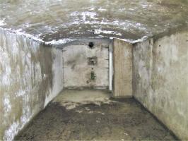 Ligne Maginot - BATTERIE DES PAYSANS - (Cuve pour canon) - Alvéole de stockage
L'enduit mural à été refait par les français