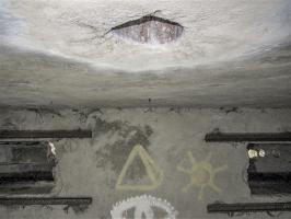 Ligne Maginot - OBERJAEGERHOFF - (Abri) - L'orifice périscopique entre les deux créneaux