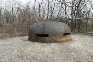 Ligne Maginot - FORT UHRICH (237°RI) - (PC) - Cloche observatoire d'artillerie mle 1896 (P.B St 96)