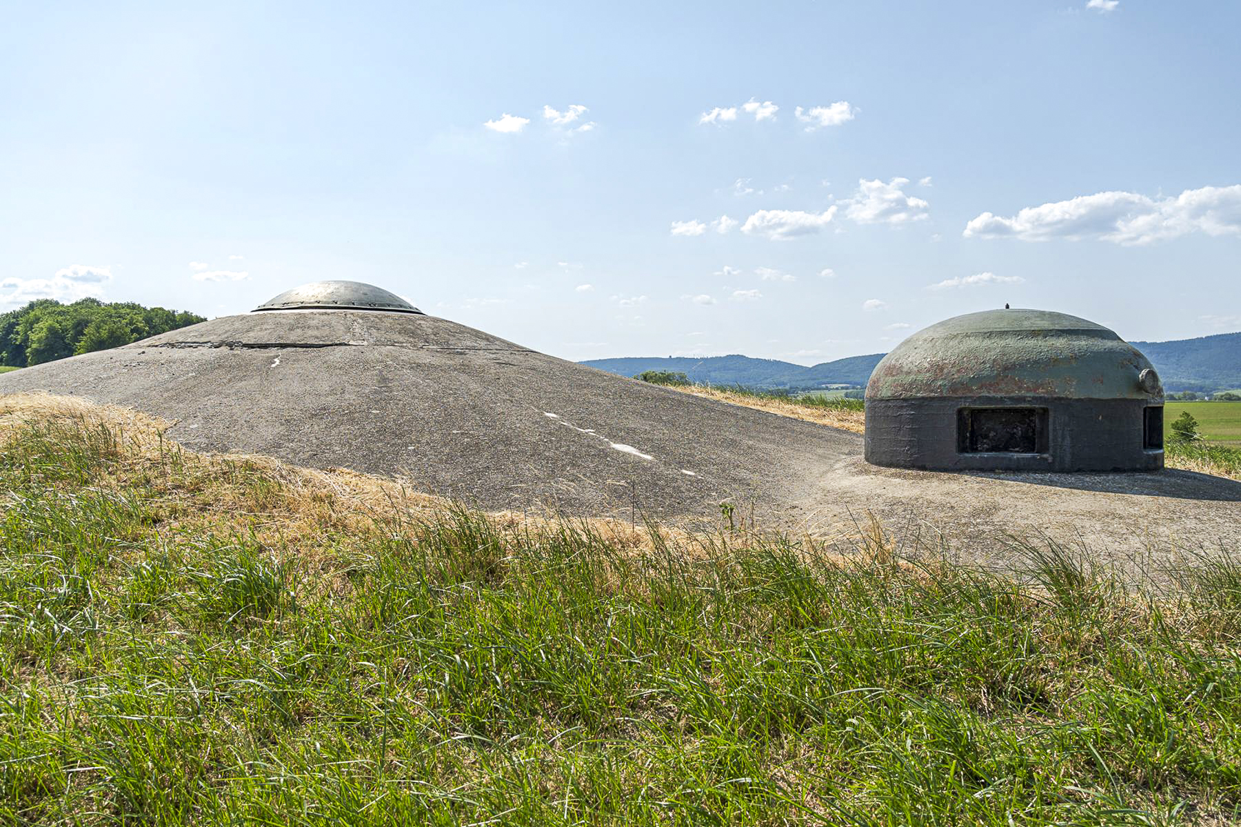 Ligne Maginot - SCHOENENBOURG - (Ouvrage d'artillerie) - Bloc 2
Tourelle de mitrailleuse et cloche GFM - David Palmer