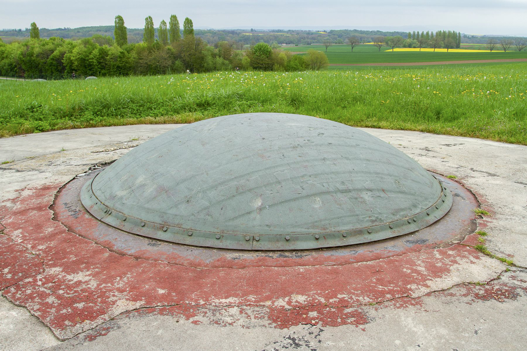 Ligne Maginot - SCHOENENBOURG - (Ouvrage d'artillerie) - Bloc 4
Tourelle de 75 éclipsée - Michel Teiten