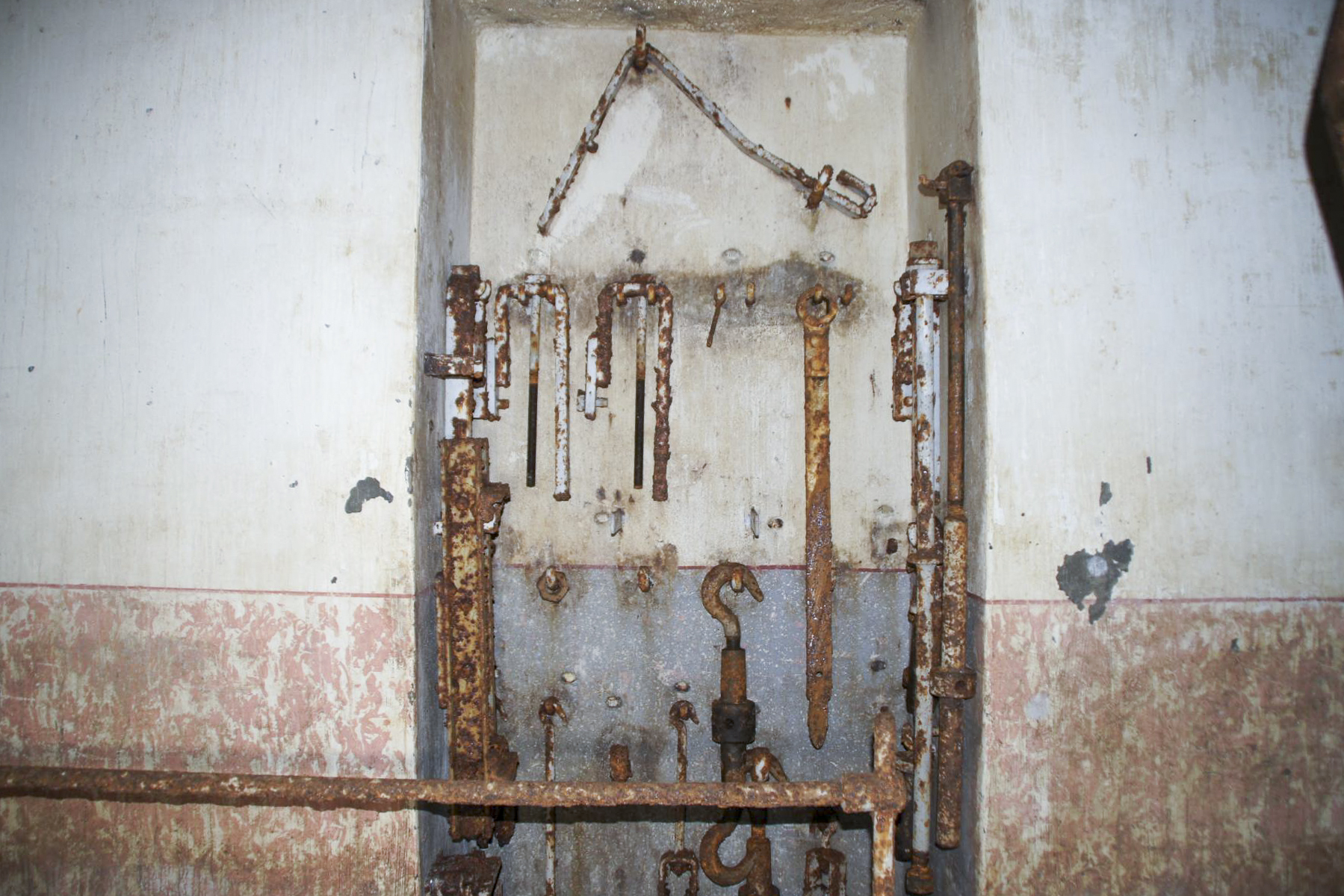 Ligne Maginot - MICHELSBERG - A22 - (Ouvrage d'artillerie) - Bloc 5
Une niche pour de l'outillage. - STENGER Mathieu