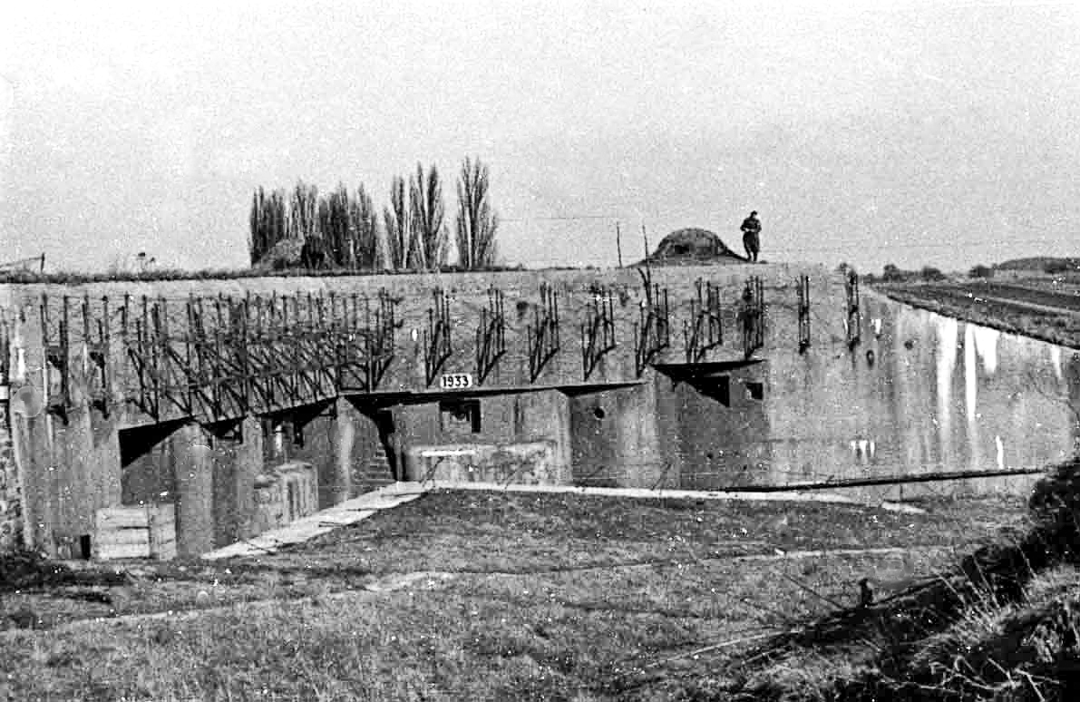 Ligne Maginot - HOCHWALD - (Ouvrage d'artillerie) - Bloc 3
Cloche GFM camoufléee - Albert HAAS