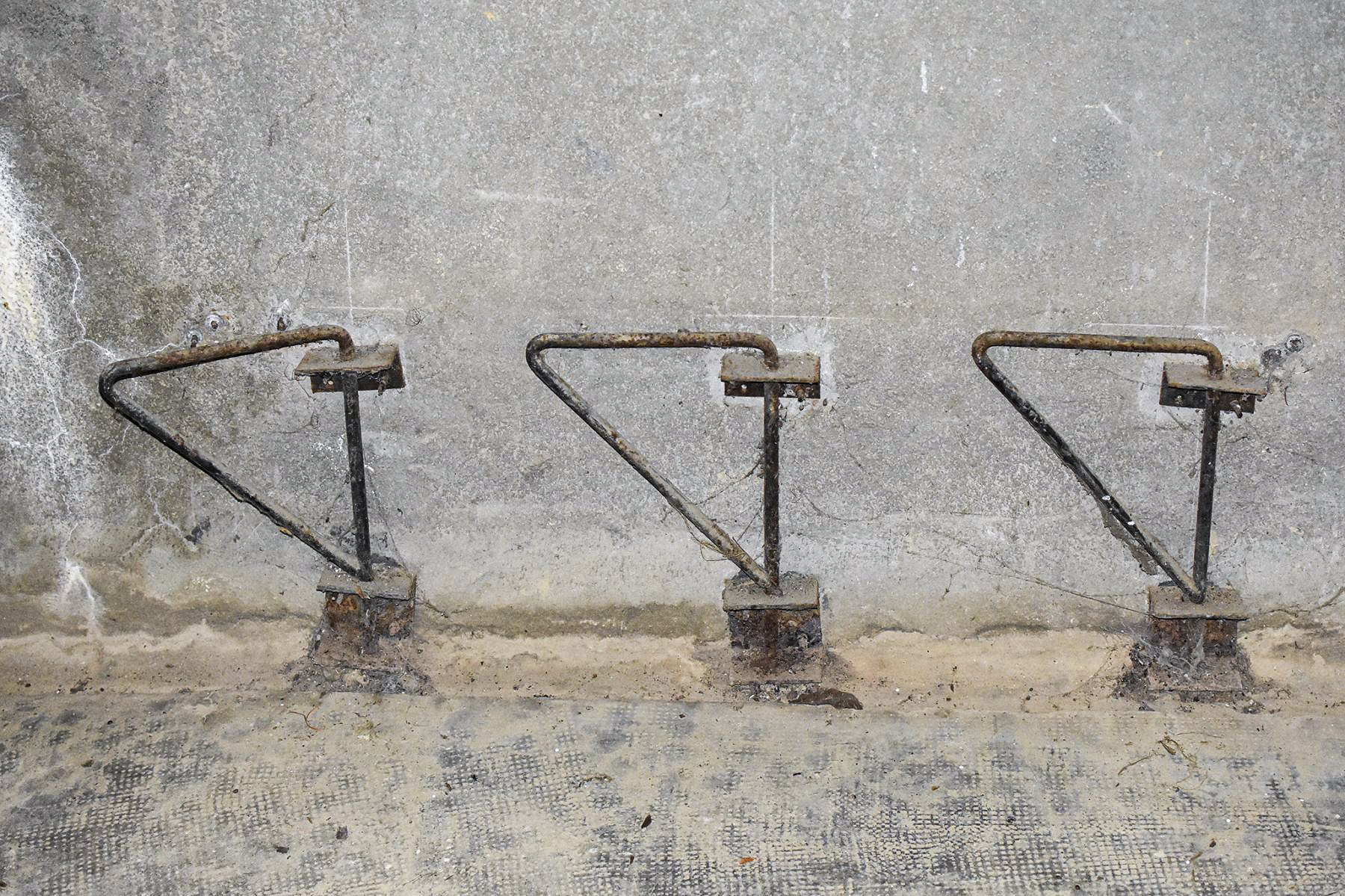 Ligne Maginot - 112 - BETTLACH SUD - (Casemate d'infanterie - Double) - Supports pour une banc - David Palmer