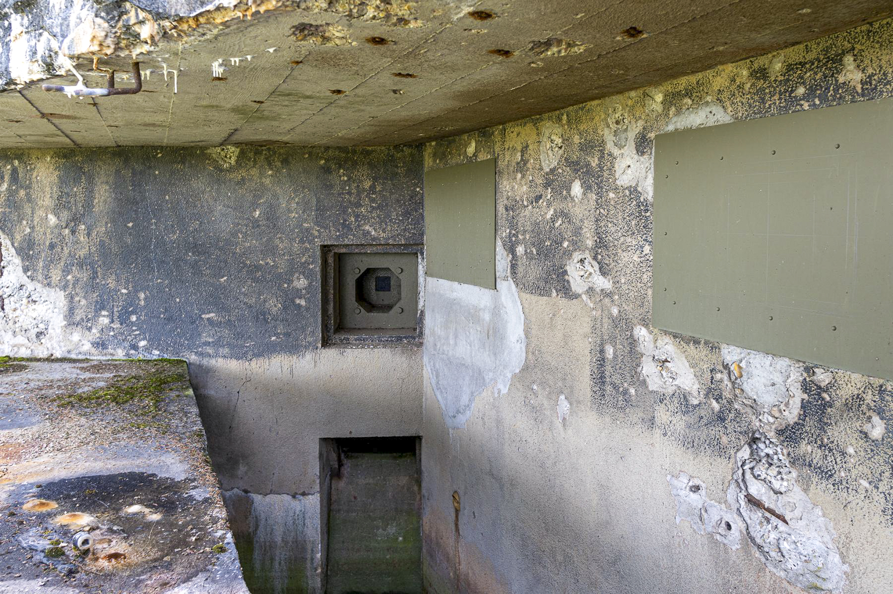 Ligne Maginot - ESCH - (Casemate d'infanterie - Double) - Chambre de tir Nord
 - David Palmer