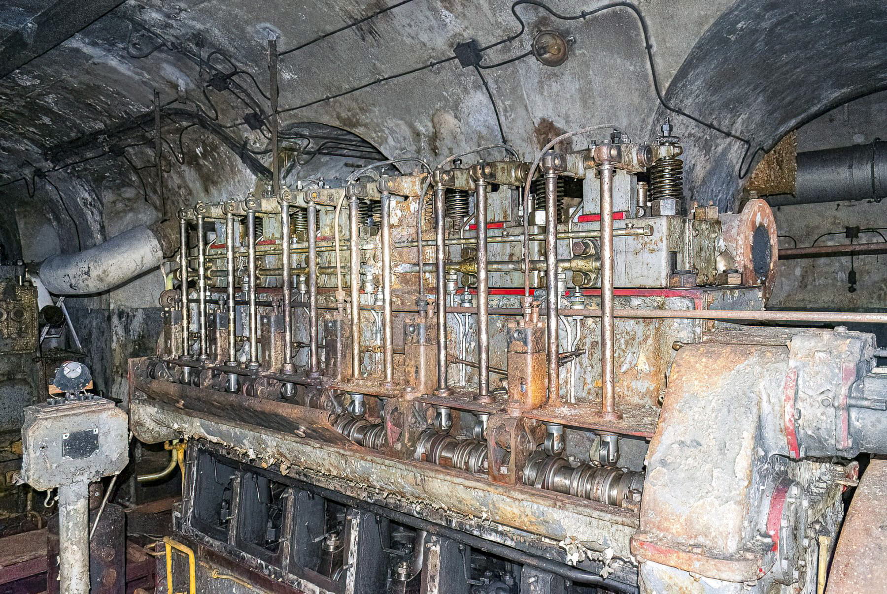 Ligne Maginot - LATIREMONT - A3 - (Ouvrage d'artillerie) - Usine electrique
L'un des moteurs SGCM - David Palmer