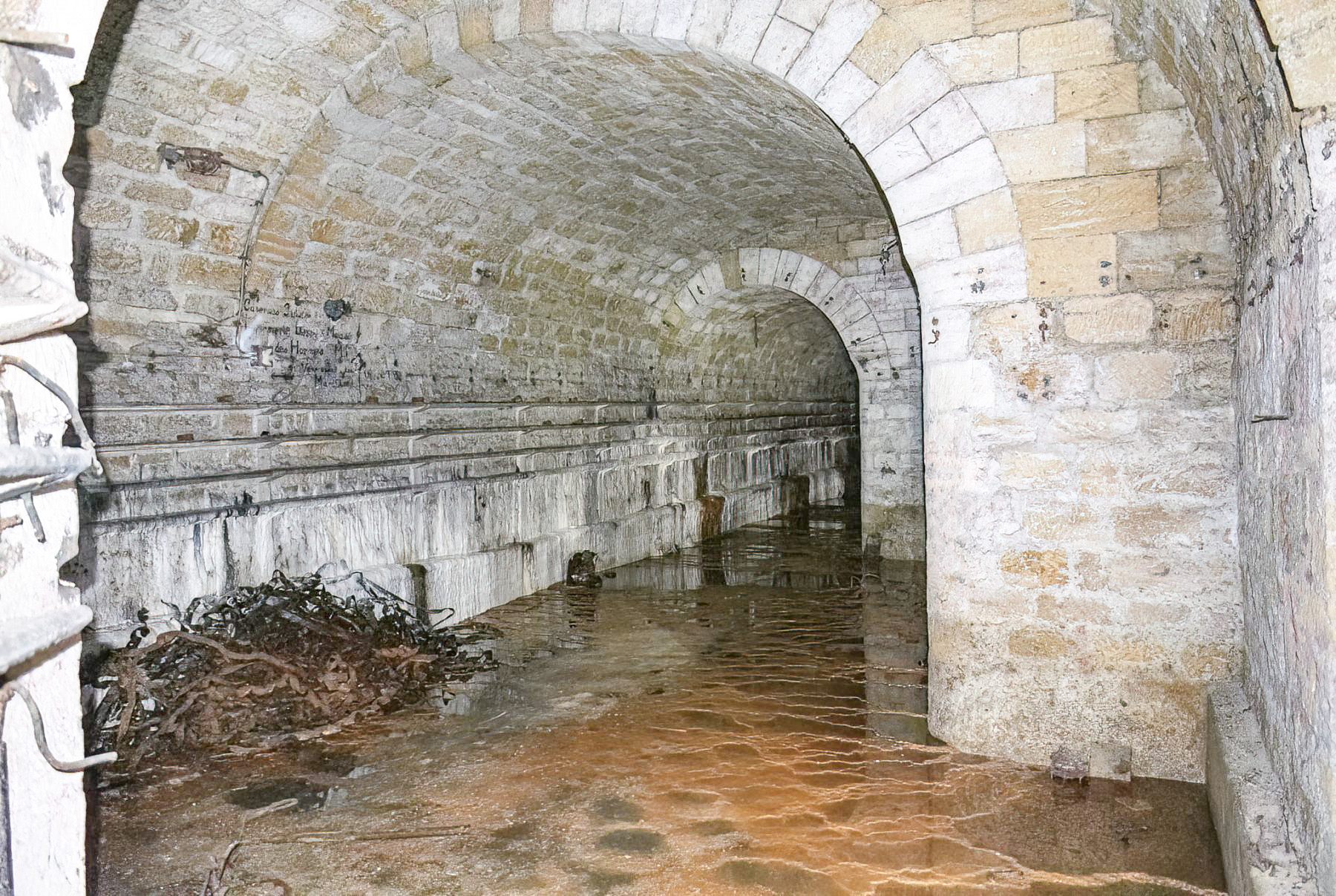 Ligne Maginot - LATIREMONT - A3 - (Ouvrage d'artillerie) - Galerie principale au niveau du bloc 6, vers caserne et M1 - David Palmer