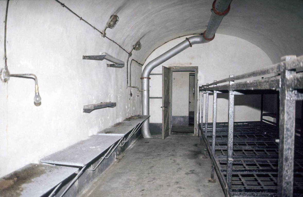 Ligne Maginot - BIRLENBACH - (Abri) - Chambrées - ammagsdr