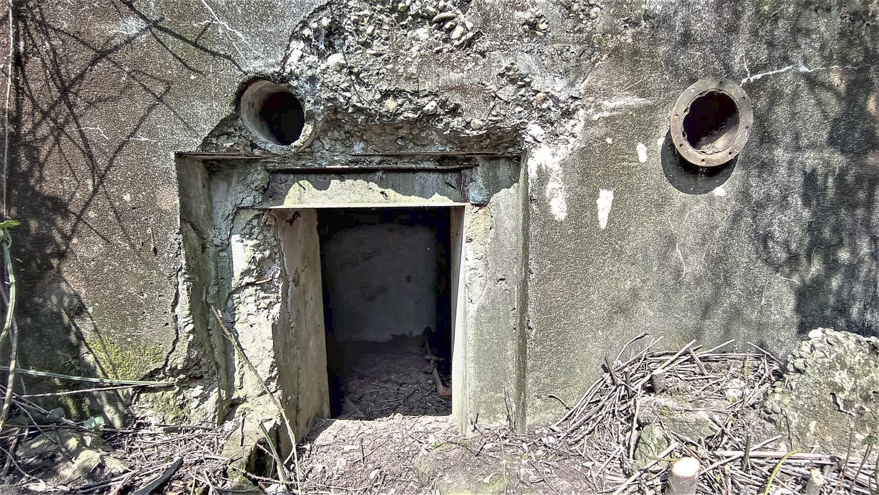 Ligne Maginot - BEIMERACKER - (Blockhaus pour arme infanterie) - L'entrée 