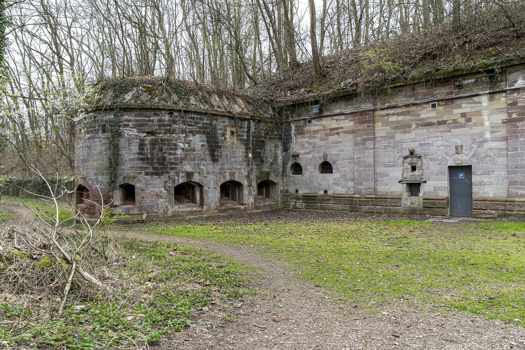 Ligne Maginot - JOFFRE-LEFEBVRE - (Position d'artillerie préparée) - Caponnière de gorge - David Palmer