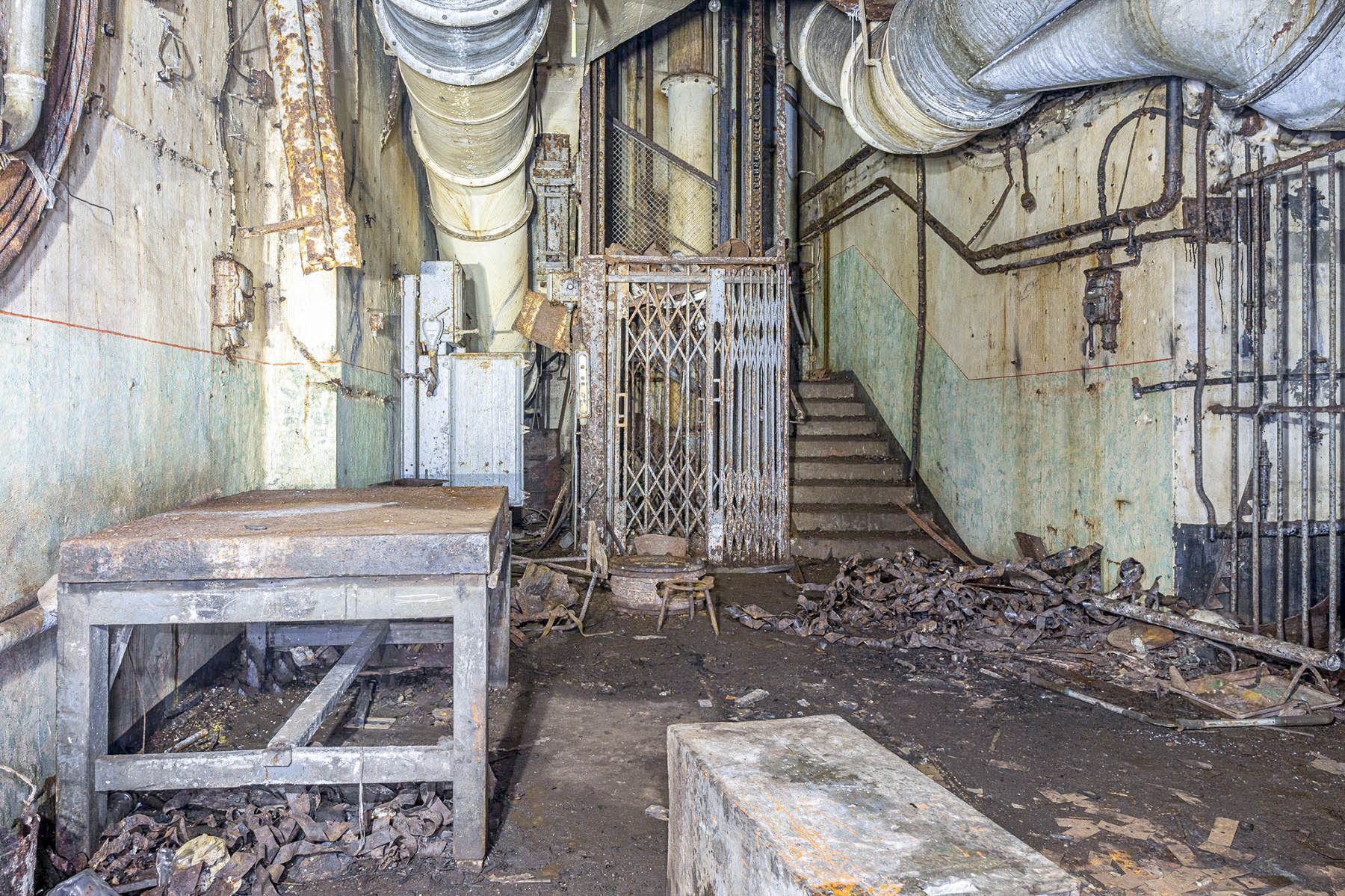 Ligne Maginot - MOLVANGE - A9 - (Ouvrage d'artillerie) - Entrée hommes
En bas de l'escalier - David Palmer