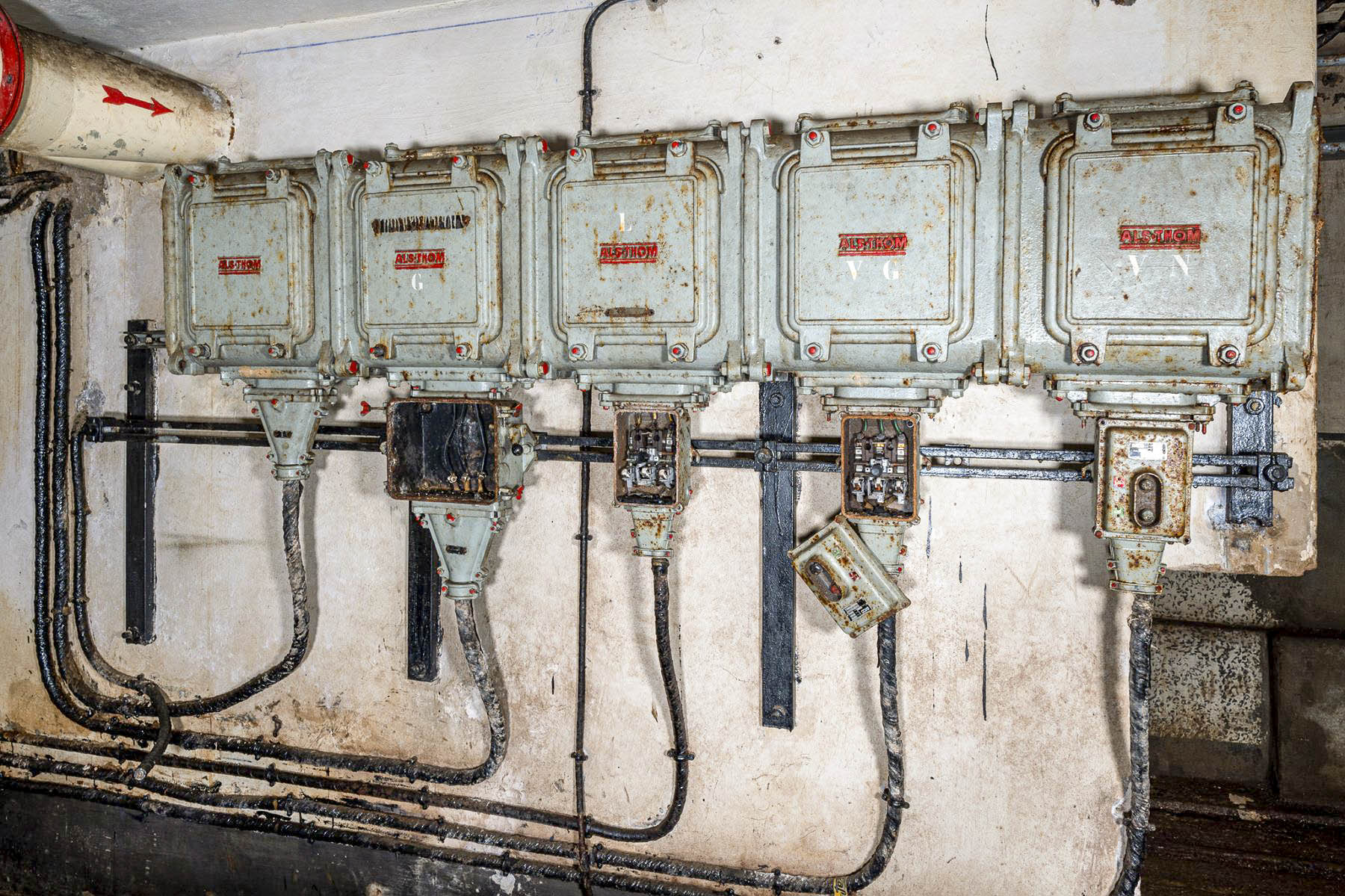 Ligne Maginot - MOLVANGE - A9 - (Ouvrage d'artillerie) - Bloc 2
Tableau électrique - David Palmer