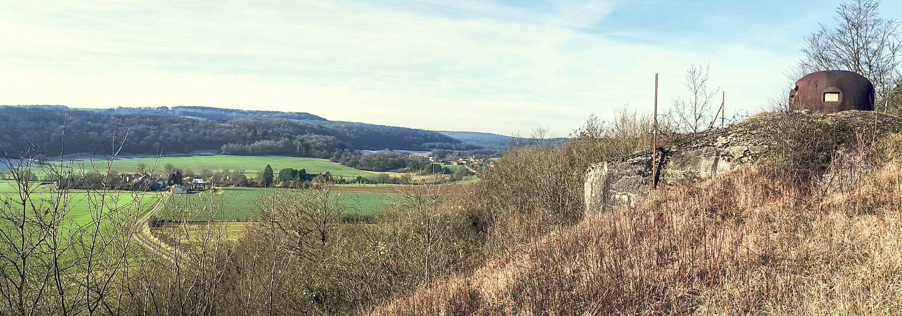 Ligne Maginot - VELOSNES - (Ouvrage d'artillerie) - Bloc 6
Entrée mixte
Vue vers la vallée de l'Othain et les villages d'Othain et Bazeilles sur Othain - Gregory Fuchs