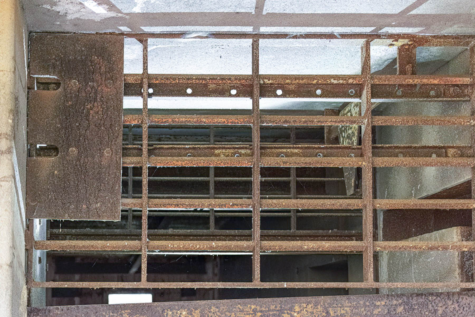 Ligne Maginot - 110 - BETTLACH - (Casemate d'artillerie) - Entrée de la chambre de tir

 - David Palmer