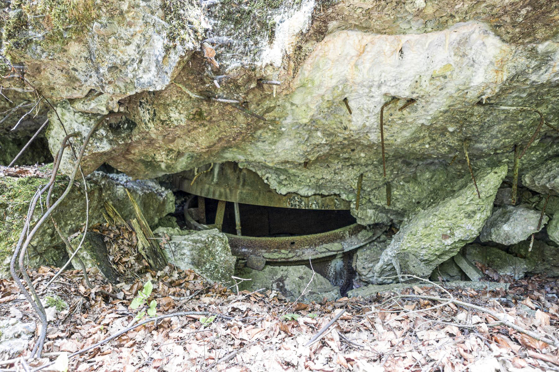Ligne Maginot - HOCHWALD C6 - (Casemate d'infanterie - Double) - Cloche GFM - David Palmer