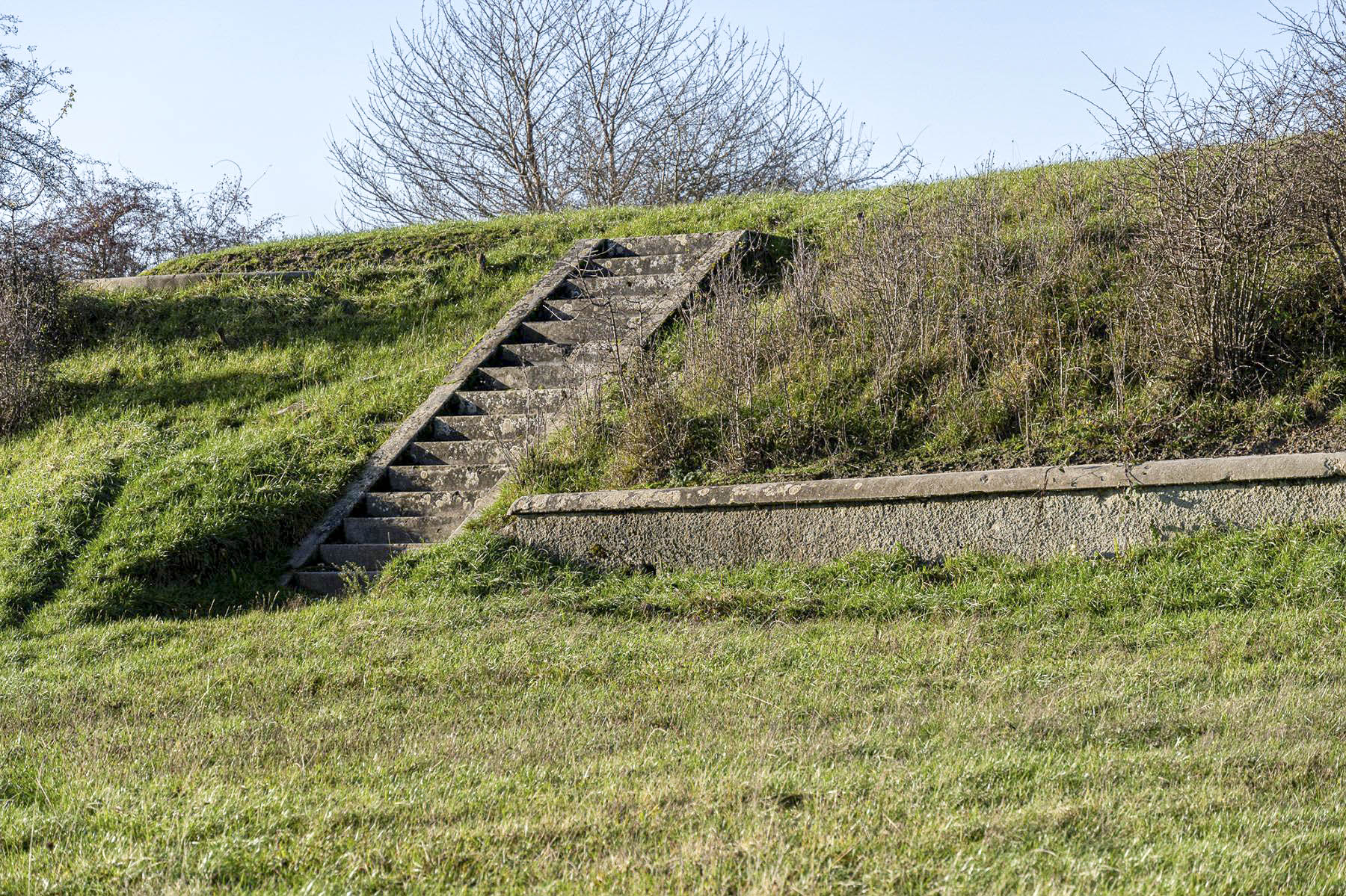 Ligne Maginot - HAUT POIRIER - (Ouvrage d'infanterie) - Escaliers devant le bloc 3 - David Palmer
