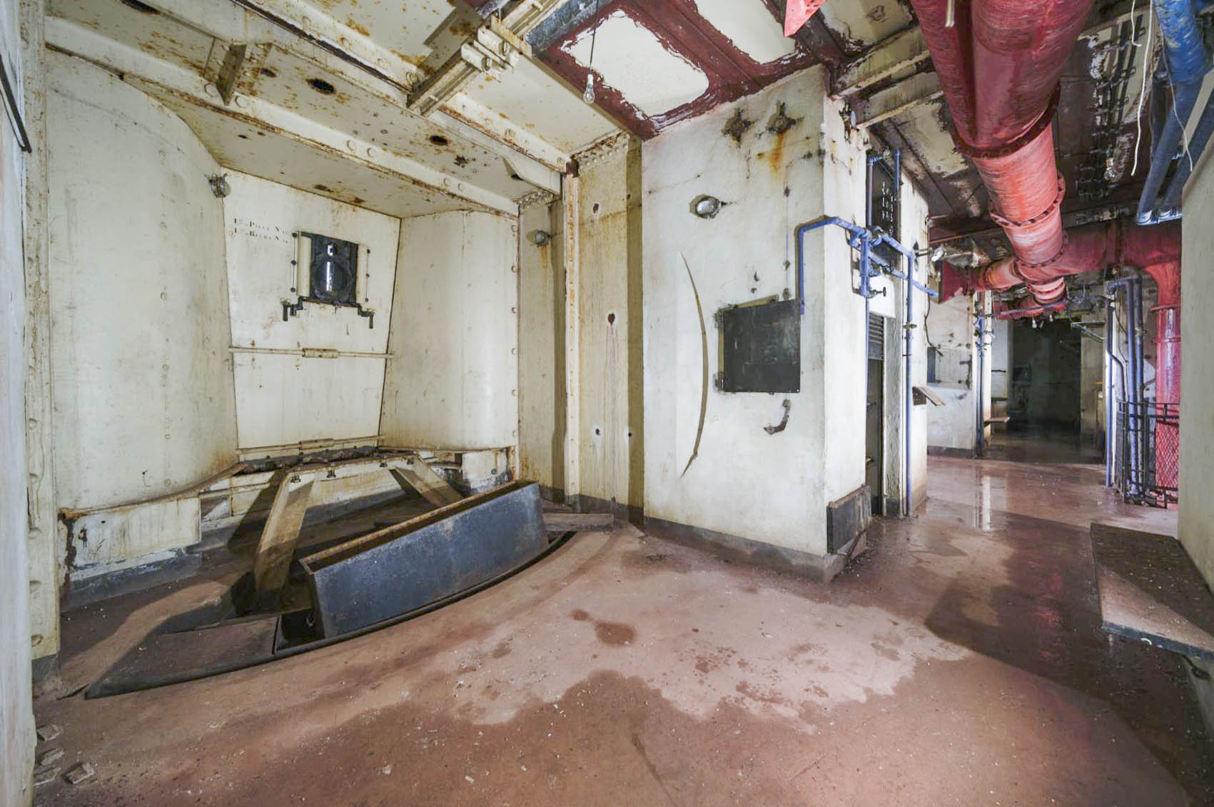 Ligne Maginot - RIMPLAS (RS) - (Ouvrage d'artillerie) - Bloc 5
Un des 75 33 du bloc Valdeblore - duomaxw