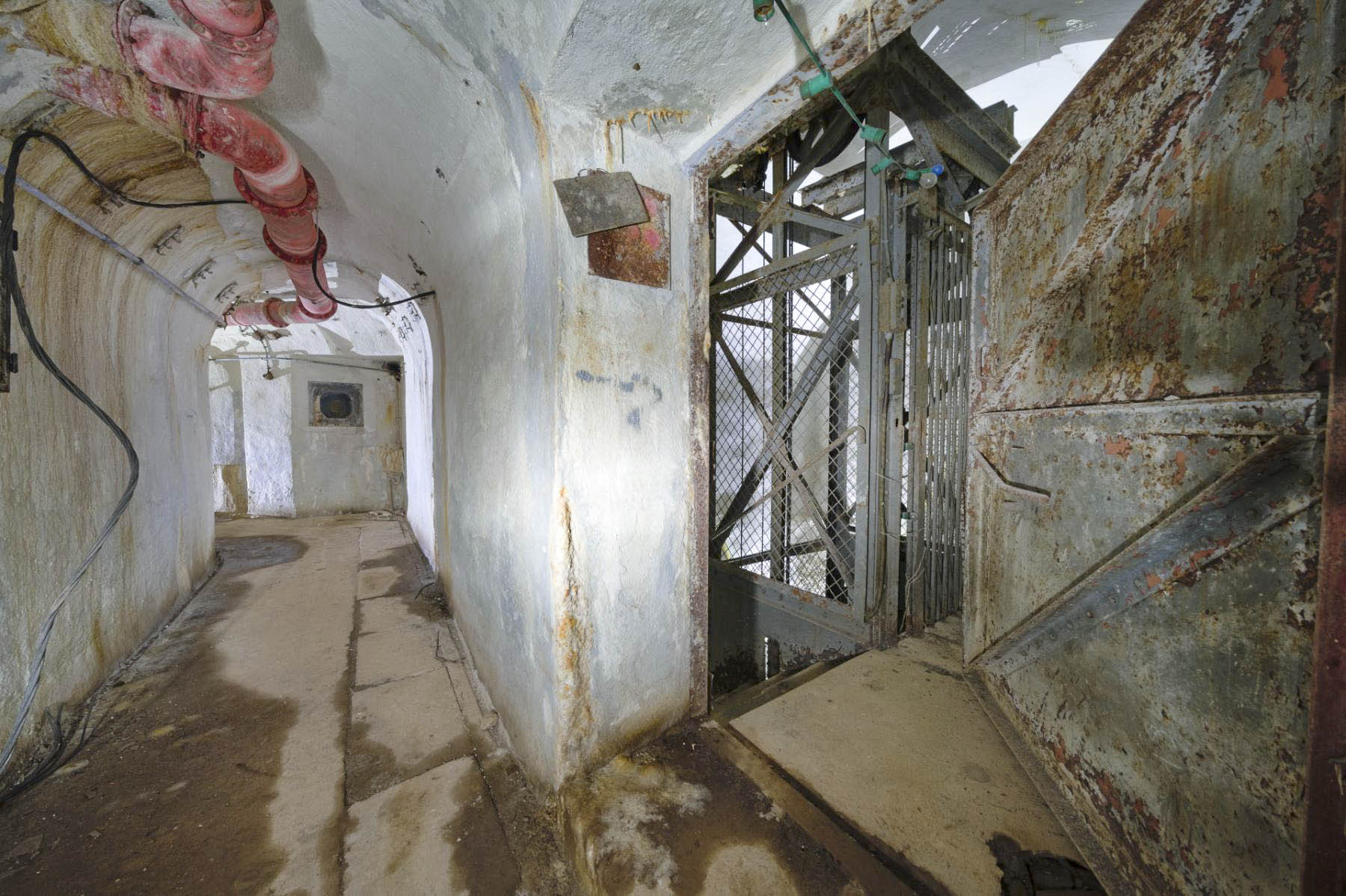 Ligne Maginot - RIMPLAS (RS) - (Ouvrage d'artillerie) - Monte-charges et galeries de l'étage des bloc 1-2-3 - duomaxw