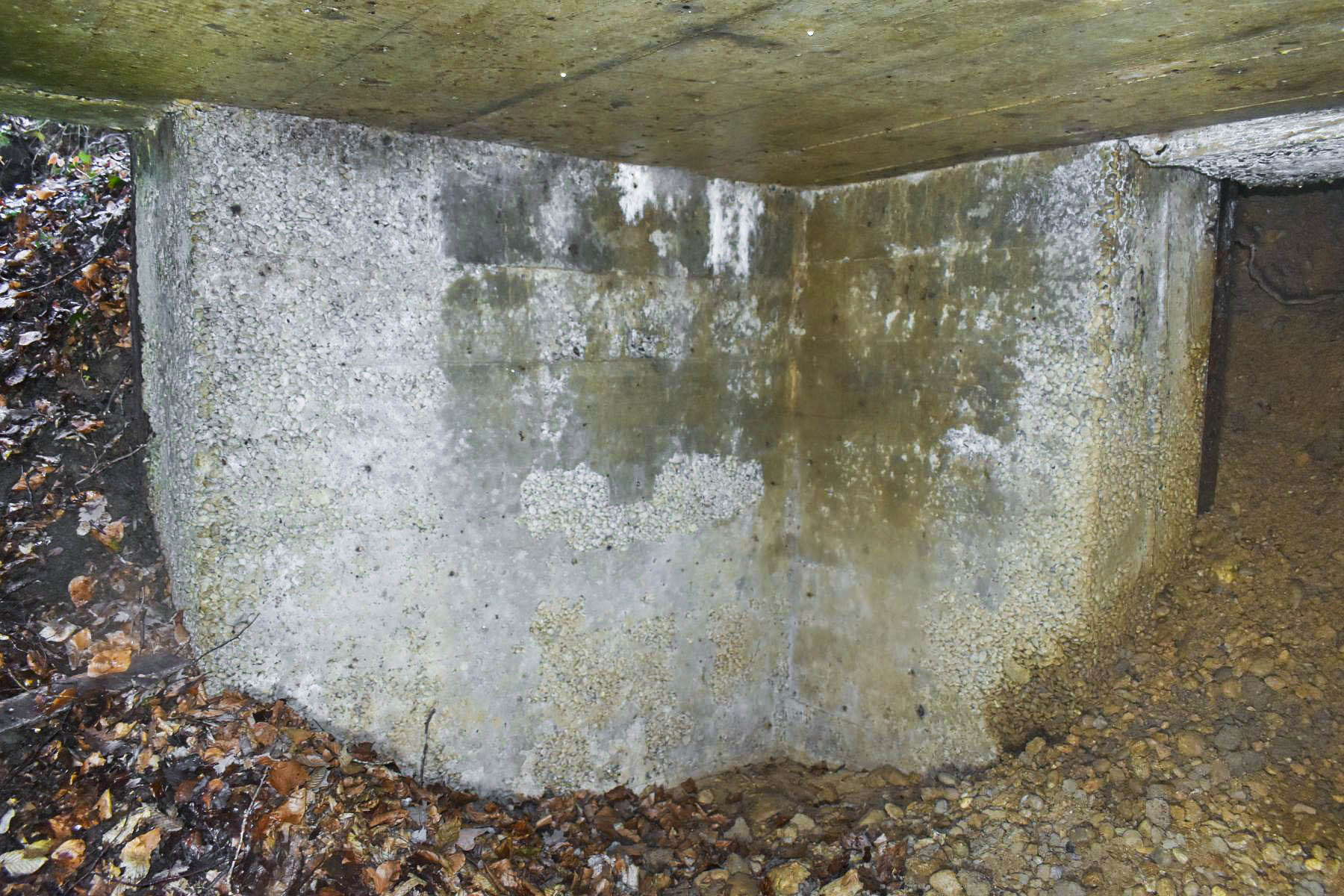 Ligne Maginot - STOCKETEN - (Abri) - Vue intérieur avec les deux entrées - Daniel Froehly