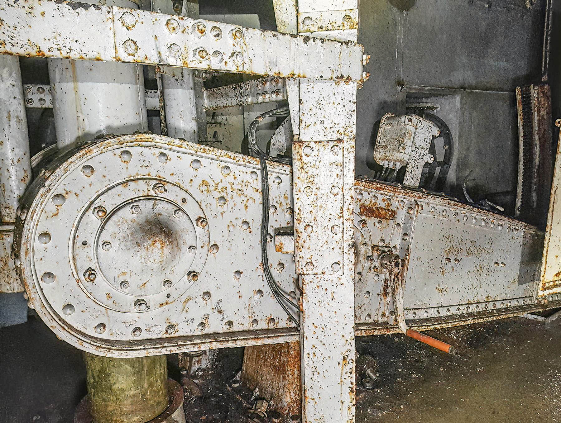 Ligne Maginot - BILLIG - A18 - (Ouvrage d'artillerie) - Bloc 4
Tourelle de 75mm mle 32 - David Palmer