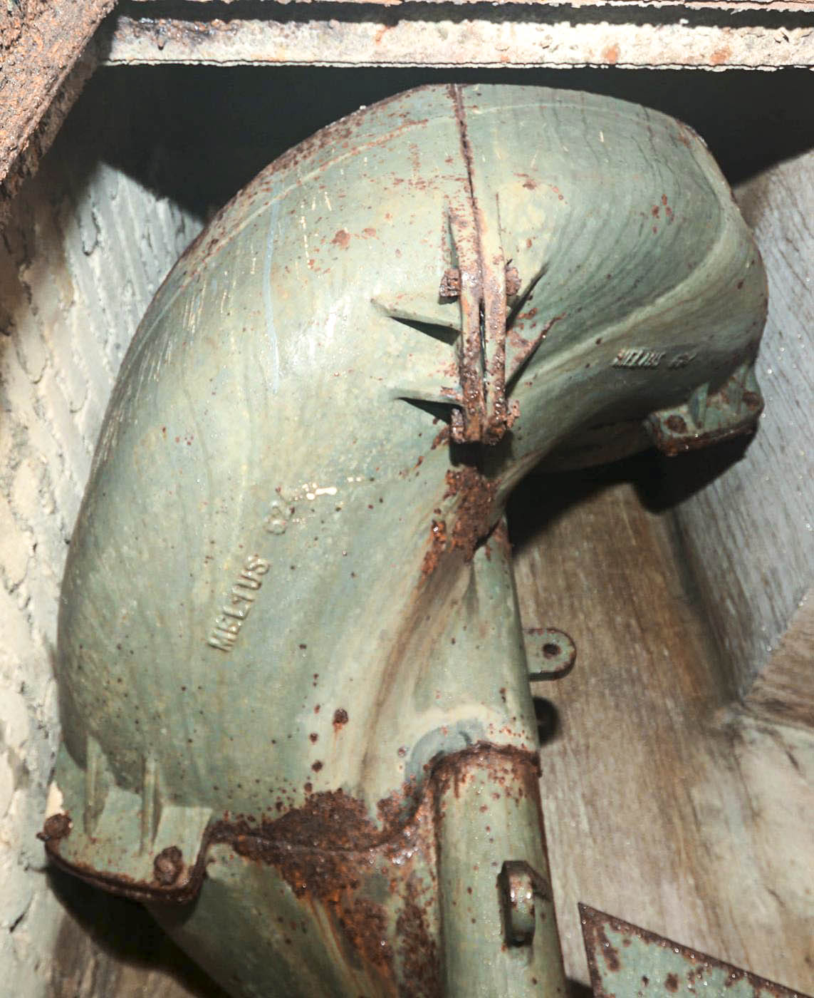 Ligne Maginot - Société des Appareils de Manutention MELIUS (MELIUS) - Tobogan de descente des douilles d'un bloc d'artillerie
Ouvrage du Hochwald